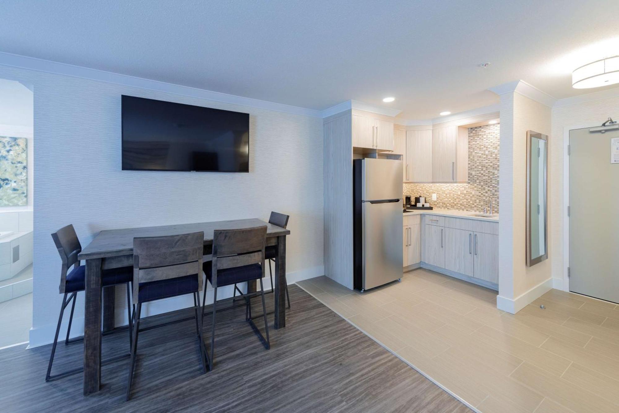 Prestige Treasure Cove Resort, Best Western Premier Collection Prince George Extérieur photo